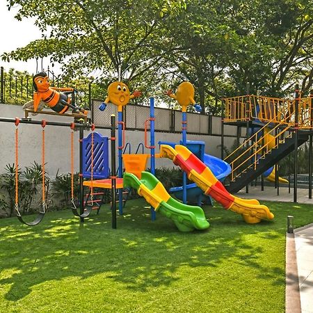 Meritas Aura Resort Лонавала Екстериор снимка
