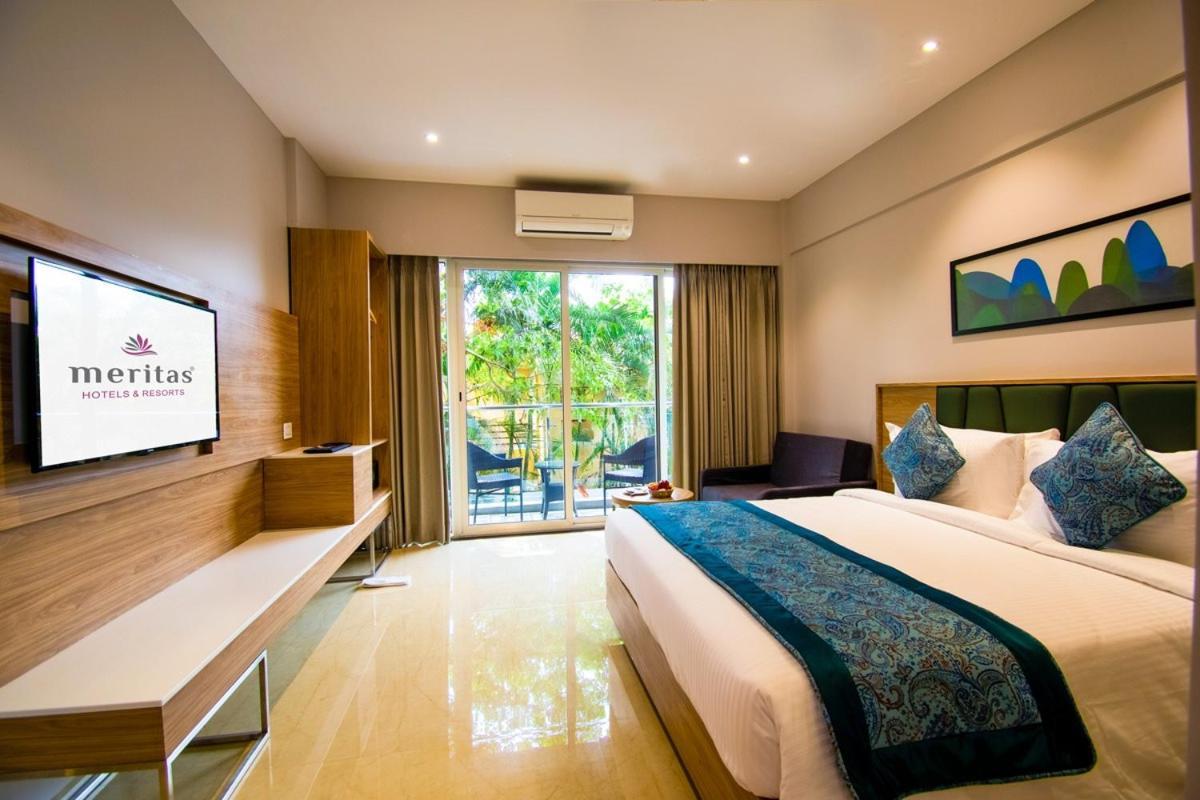 Meritas Aura Resort Лонавала Екстериор снимка