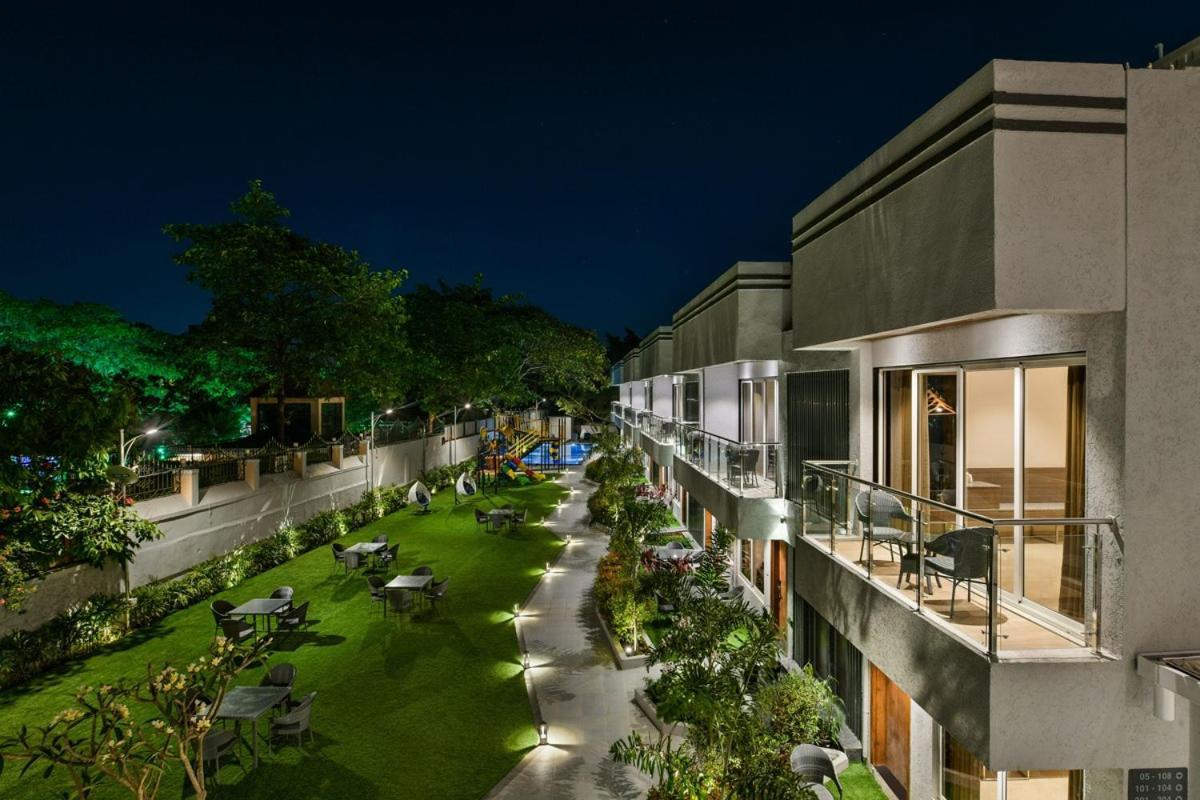 Meritas Aura Resort Лонавала Екстериор снимка