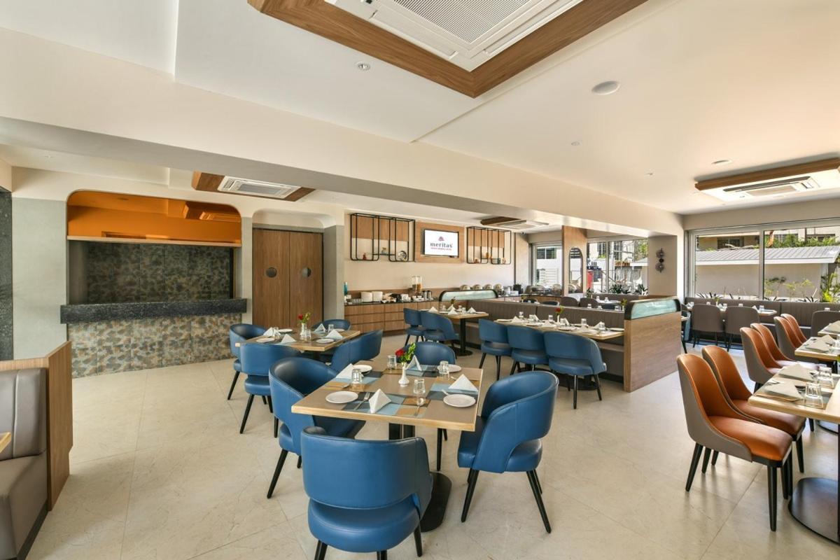 Meritas Aura Resort Лонавала Екстериор снимка